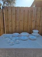 Compleet arcopal servies, Antiek en Kunst, Antiek | Servies compleet, Ophalen