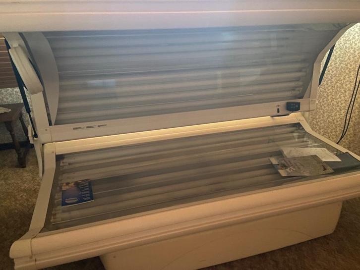 Zonnebank Hapro sapphire gratis, Witgoed en Apparatuur, Zonnebanken en Gezichtsbruiners, Zo goed als nieuw, Zonnebank dubbelzijdig