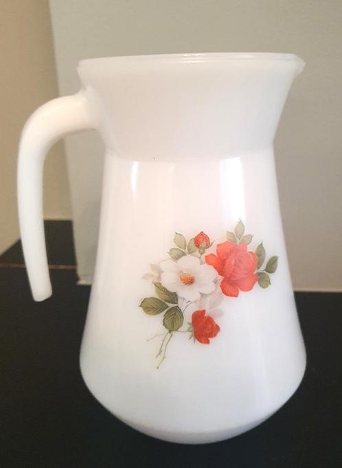 Retro/ vintage kan van melkglas, Huis en Inrichting, Keuken | Servies, Zo goed als nieuw, Overige typen, Overige stijlen, Glas