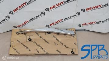 Bumperlijst VW GOLF 8 VIII STYLE VOORBUMPER LINKS 5H0853711A beschikbaar voor biedingen
