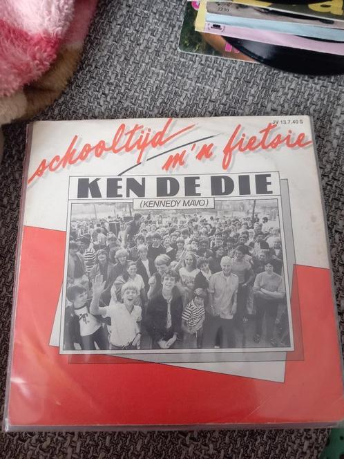 kendedie kennedy mova schooltijd / m n fietsie, Cd's en Dvd's, Vinyl | Nederlandstalig, Gebruikt, Levenslied of Smartlap, Overige formaten