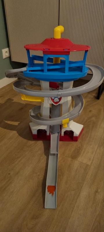 PAW Patrol True Metal Hoofdkwartier Racebaan beschikbaar voor biedingen