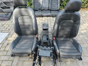 Golf 7 Interieur - Stoelen, Achterbank, Middenconsole beschikbaar voor biedingen