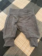 Grijze harembroekje van de Prénatal. Maat 44, Kinderen en Baby's, Babykleding | Prematuur, Broekje, Ophalen of Verzenden, Zo goed als nieuw