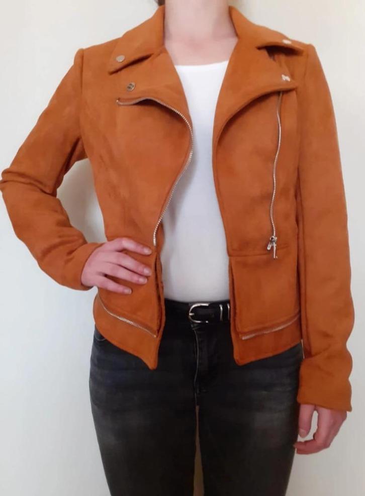 NIEUW suède jasje kleur karamel maat S, Kleding | Dames, Jassen | Zomer, Nieuw, Maat 36 (S), Bruin, Ophalen of Verzenden