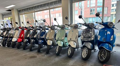 Vespa Primavera 2025 Euro 5 Inclusief Bundelpakket ( Vespa ), Fietsen en Brommers, Scooters | Vespa, Zo goed als nieuw, Overige modellen