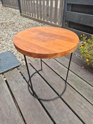 Bijzettafel / bijzettafeltje beschikbaar voor biedingen