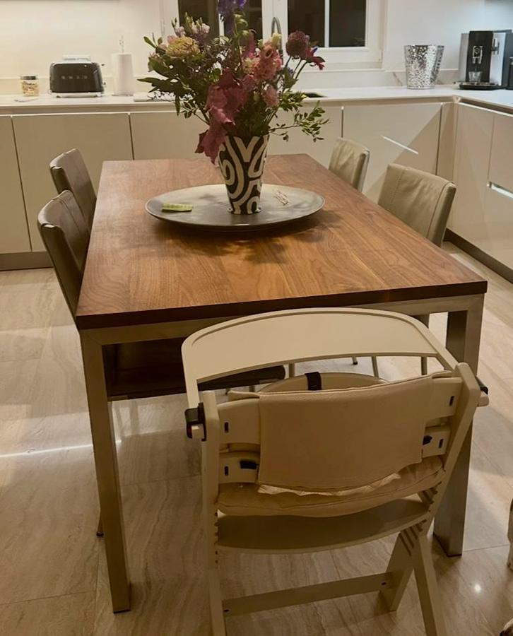 Bert Plantagie Bridge tafel noten in olie, Huis en Inrichting, Complete eetkamers, Gebruikt, 4 tot 6 stoelen, Ophalen of Verzenden