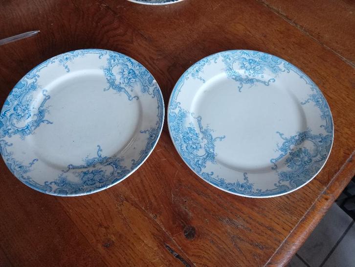 2 platte borden B.F.K. serie DAUPHIN in blauw, Antiek en Kunst, Antiek | Servies los, Ophalen of Verzenden