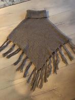 Poncho 1 maat beige met franjes, merk fashion, Ophalen of Verzenden, Zo goed als nieuw, Sjaal