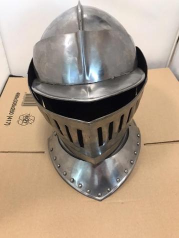 Ridderhelm, gegalvaniseerd staal, nieuw beschikbaar voor biedingen