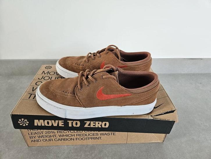 NIKE casual sneakers, Kleding | Heren, Schoenen, Zo goed als nieuw, Sneakers of Gympen, Bruin, Ophalen
