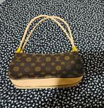 t.K. mooie hand / schouder tas,gebruikt,maar in goede staat., Ophalen of Verzenden, Zo goed als nieuw, Zwart, Handtas