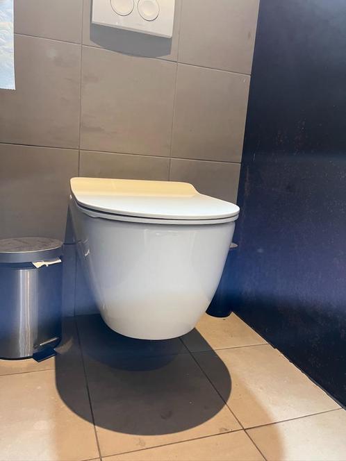 Geberit Aquaclean met design vrijhangend toilet, Doe-het-zelf en Verbouw, Sanitair, Zo goed als nieuw, Toilet, Steen, Ophalen
