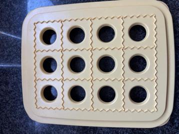 Tupperware hapjes rooster beschikbaar voor biedingen