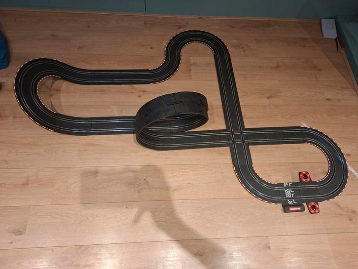 Carrera go racebaan met lichtgevende looping zonder auto's, Kinderen en Baby's, Speelgoed | Racebanen, Gebruikt, Racebaan, Elektrisch