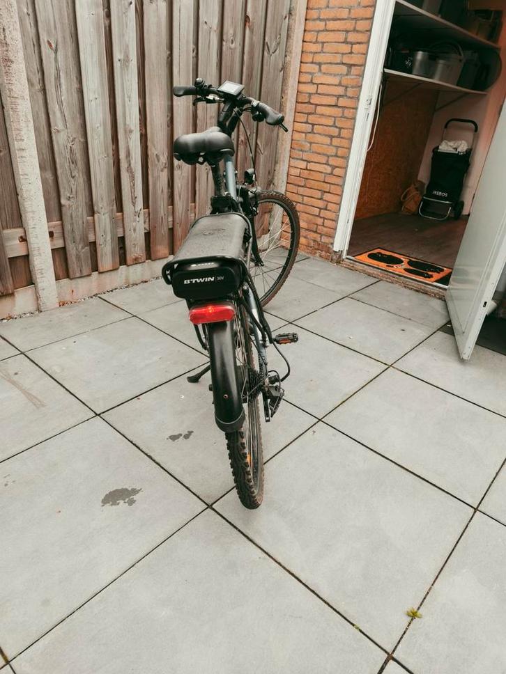 Hybride Btwin 920E , kleur groen, 28 inch, 7 versnellingen, Fietsen en Brommers, Fietsen | Dames | Omafietsen, Zo goed als nieuw