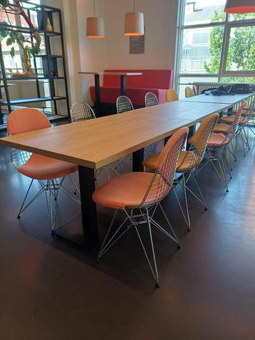 Tafels beschikbaar voor biedingen