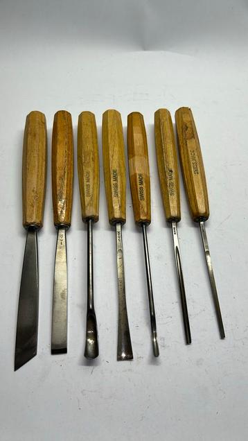 7 pfeil gutsen ( swiss made guts beitels ) beschikbaar voor biedingen