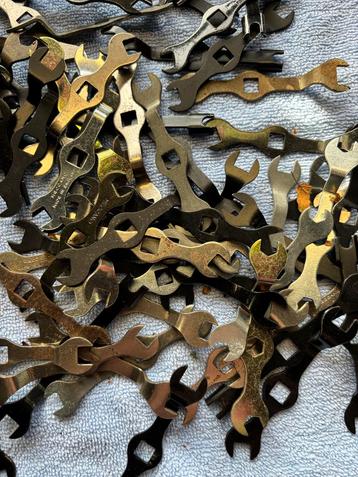 Meccano Sleutels ongeveer 100 stuks beschikbaar voor biedingen