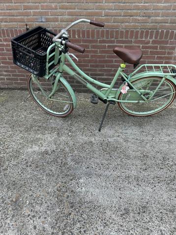 22 inch meidenfiets met mandje groen beschikbaar voor biedingen