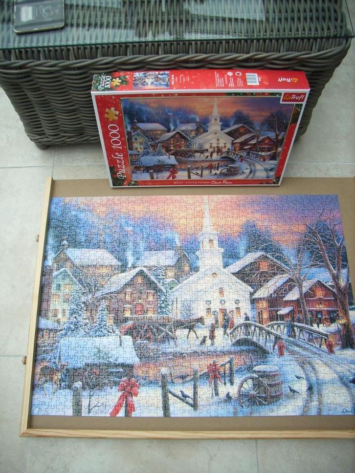 zgan.Trefl White Christmas puzzel 1000 stukjes Chuck Pinson, Hobby en Vrije tijd, Denksport en Puzzels, Zo goed als nieuw, Legpuzzel