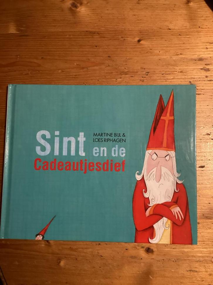 Sint en de Cadeautjesdief - Martine Bijl, Boeken, Kinderboeken | Jeugd | onder 10 jaar, Zo goed als nieuw, Sprookjes, Ophalen of Verzenden