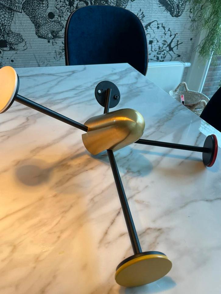 Gubi - Matégot Kapstok, Huis en Inrichting, Woonaccessoires | Kapstokken, Zo goed als nieuw, Wandkapstok, Metaal, Ophalen