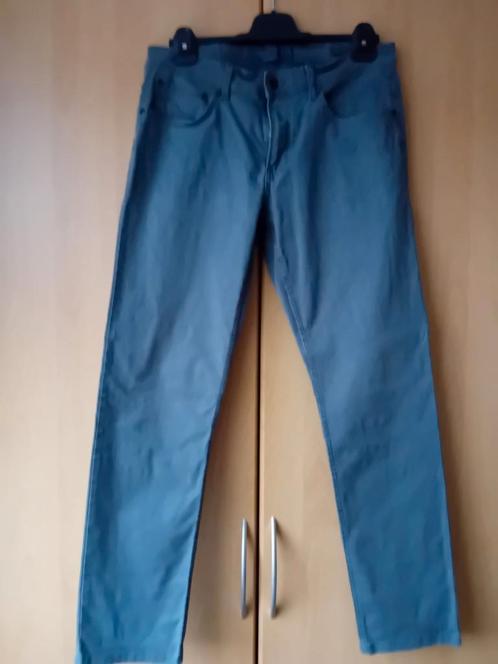 Nette grijze herenbroek maat 33/32, Kleding | Heren, Broeken en Pantalons, Zo goed als nieuw, Overige maten, Blauw, Ophalen of Verzenden