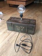 Lamp gemaakt van metalen legerkist, Ophalen, Gebruikt, Metaal, Minder dan 100 cm