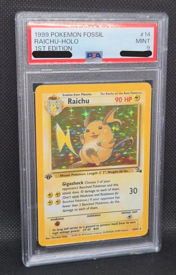PSA 9 - Raichu Holo #14 1st Edition (1999 Pokemon Fossil) beschikbaar voor biedingen