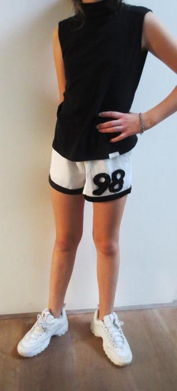 IN NIEUWSTAAT! Fun & Fun meisjes short broek wit 152 beschikbaar voor biedingen