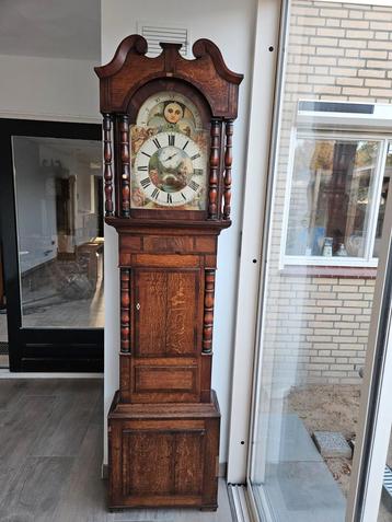 Goed werkende engelseklok te koop beschikbaar voor biedingen