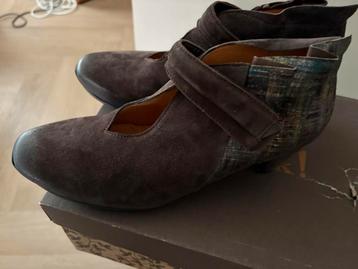 Nieuwe leren pumps  Think! maat 39 beschikbaar voor biedingen
