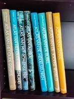 8 delige serie Atlas van. uitgave Elsevier en Agon., Ophalen of Verzenden, Gelezen, Dieren
