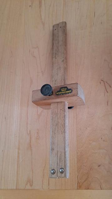 Kruishout Nooitgedagt beschikbaar voor biedingen