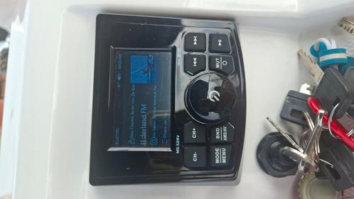 Nieuwe boot radio, Watersport en Boten, Navigatiemiddelen en Scheepselektronica, Nieuw, Ophalen of Verzenden