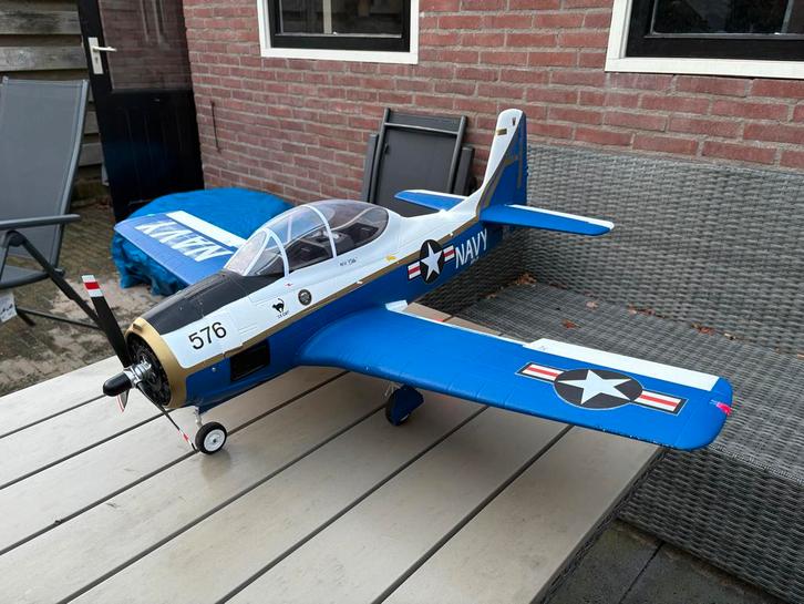 Trojan T28 1100mm - Met retracts, flaps en speedbrake, Hobby en Vrije tijd, Modelbouw | Radiografisch | Vliegtuigen, Zo goed als nieuw