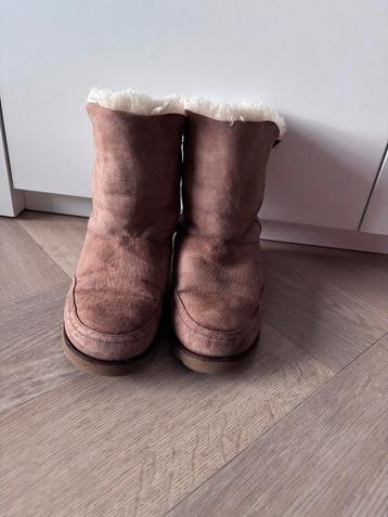 Uggs chesnut boots maat 40 gedragen beschikbaar voor biedingen