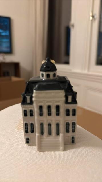 Klm huisje 100 beschikbaar voor biedingen