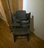 Stokke trip trap stoel met babyset hazey- grey., Kinderen en Baby's, Kinderstoelen, Ophalen, Zo goed als nieuw, Meegroeistoel