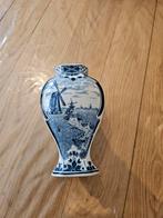 Delfts Blauwe Vaas - Molenlandschap, Antiek en Kunst, Ophalen of Verzenden