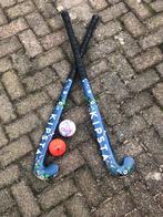 2 kinder Hockeystick s met hockeyballen kipsta FH100 30 inch, Stick, Gebruikt, Ophalen of Verzenden