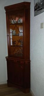 Hoek vitrinekast antiek, Ophalen