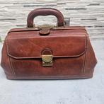 Vintage doterstas Rivet Lederwaren Amsterdam Handtas, Ophalen of Verzenden, Gebruikt, Bruin, Handtas