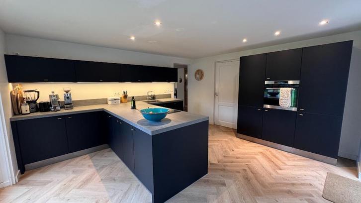 Complete en zeer ruime Nolte keuken. In zeer goede staat, Huis en Inrichting, Keuken | Complete keukens, Gebruikt, U-keuken, Zwart