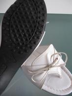 GRATIS VERZENDEN | AEROSOLES Nieuwe witte teenslippers 36.5, Slippers, Verzenden, Wit, Nieuw