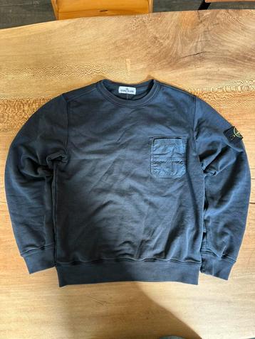 Stone island sweater beschikbaar voor biedingen
