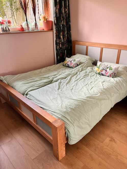 Houten bedombouw met 2 x aupingspiraal, Huis en Inrichting, Slaapkamer | Bedden, Zo goed als nieuw, Tweepersoons, 160 cm, 200 cm
