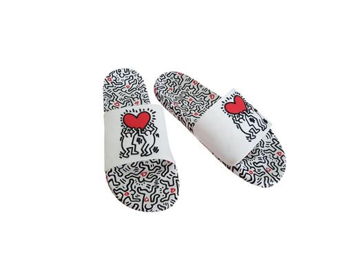 Geweldige KEITH HARING slippers- sliders maat 8/42. NIEUW!, Kleding | Dames, Schoenen, Nieuw, Slippers, Wit, Verzenden